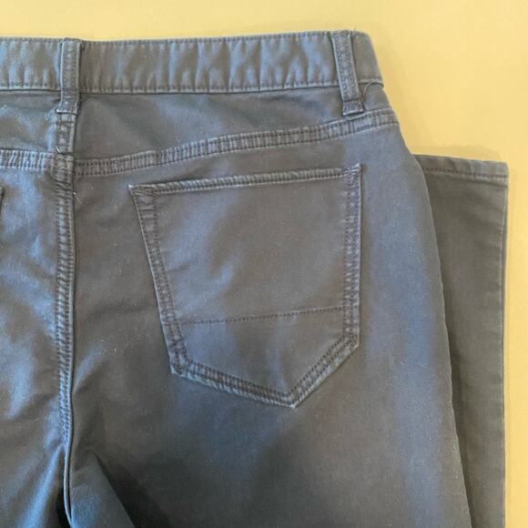 Banana Republic Men's Slim Fit Traveler Pant - 34x30 - Picture 9 of 10